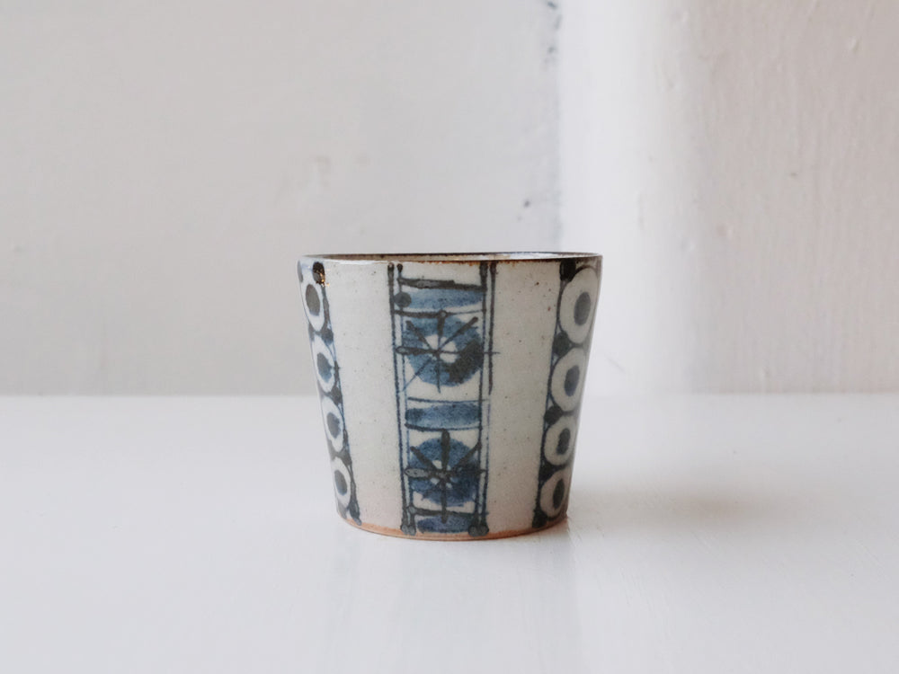 
                  
                    Indigo Obimon (Kimono tie)  Sobachoko Cup by Tōsai-gama
                  
                