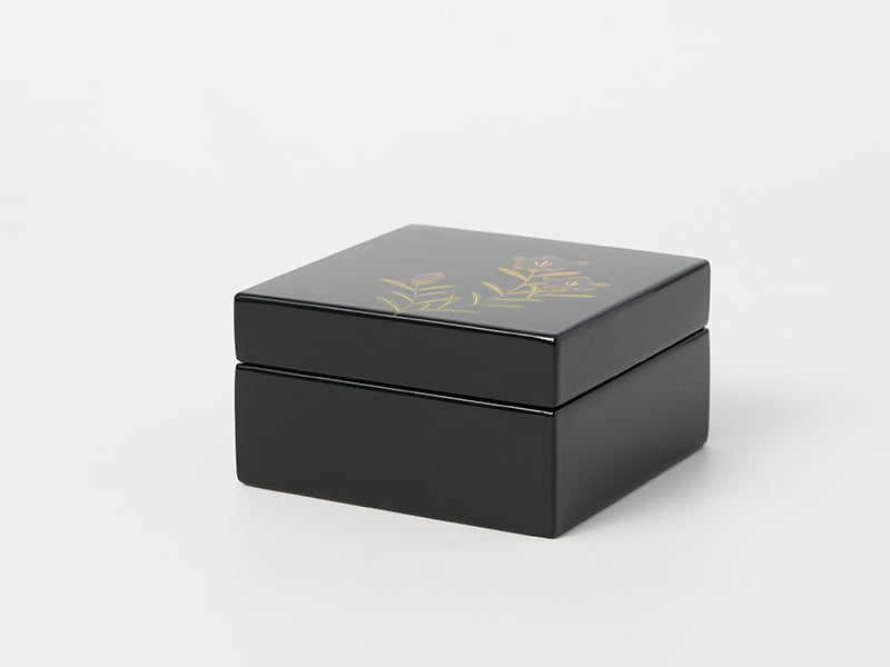 
                  
                    Lacquered Treasure Box Bellflower By Shirokiya Shikki-ten 51
                  
                