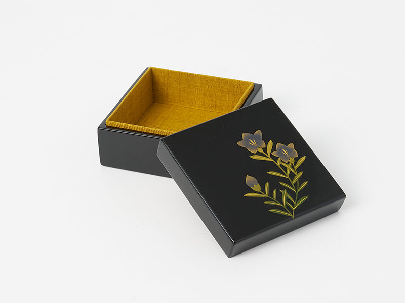 
                  
                    Lacquered Treasure Box Bellflower By Shirokiya Shikki-ten 51
                  
                