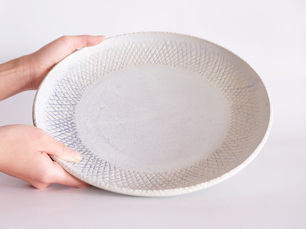 
                  
                    Lux Series Large Round Plate by Mishio Suzuki
                  
                