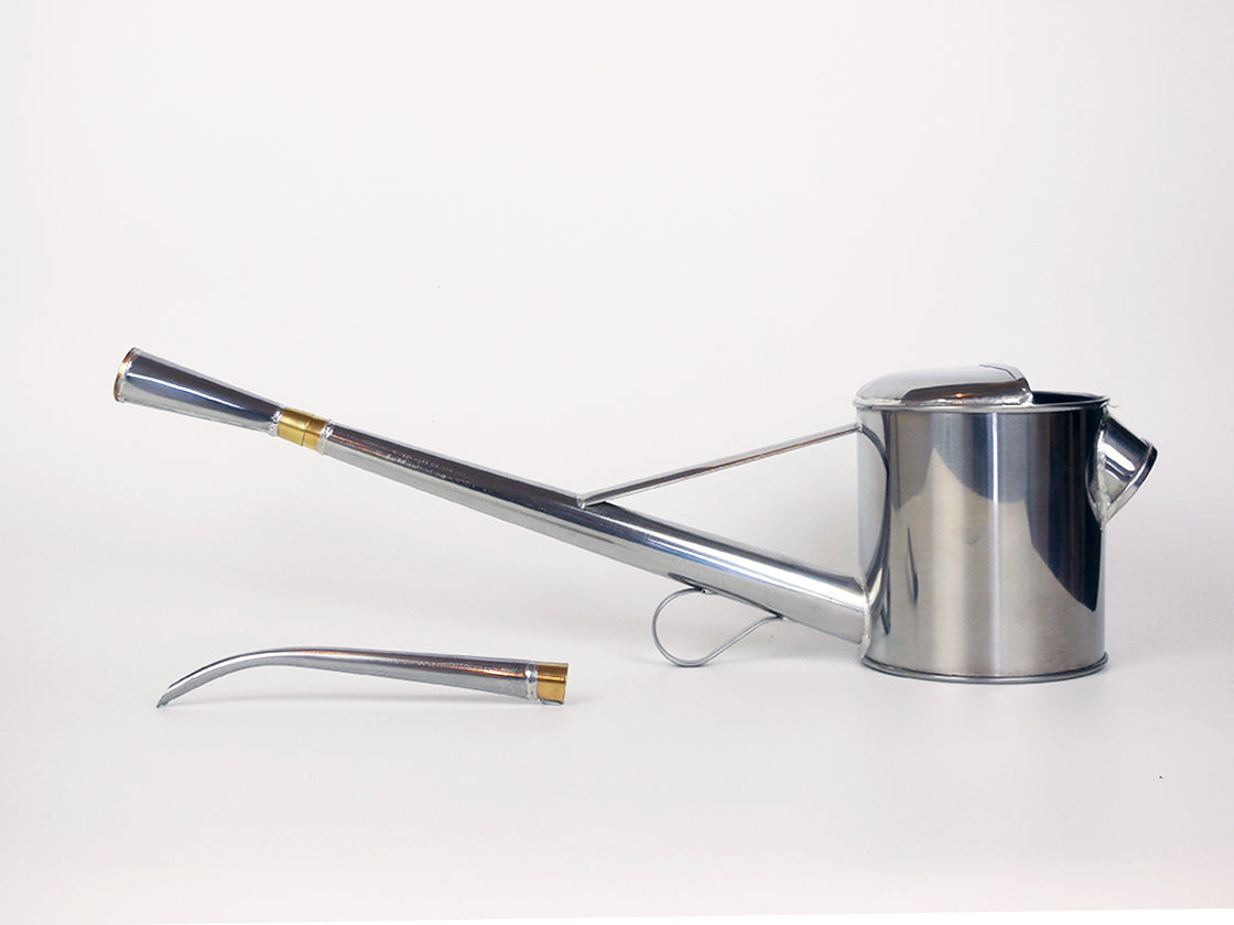 Chooro Watering Can by Negishi – wagumi