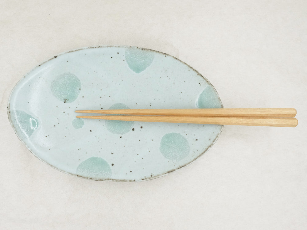 
                  
                    Oval Dotted Plate by Osamu Tsutsui
                  
                