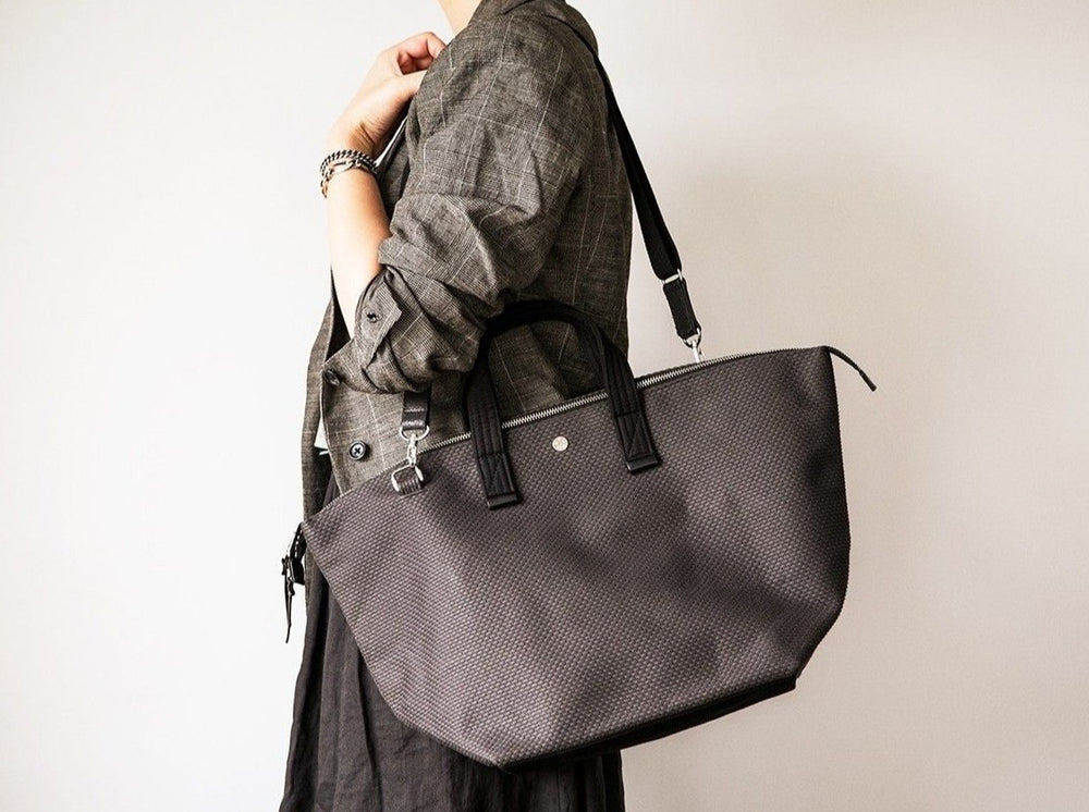 Black Noa mini handbag - Woman - SS2019 | Roberto Verino