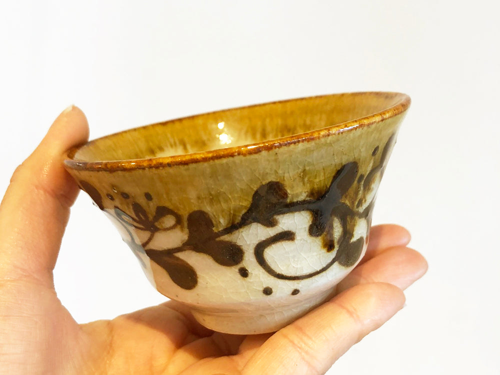 Caramel Edge Tea Cups by Aya Kondo