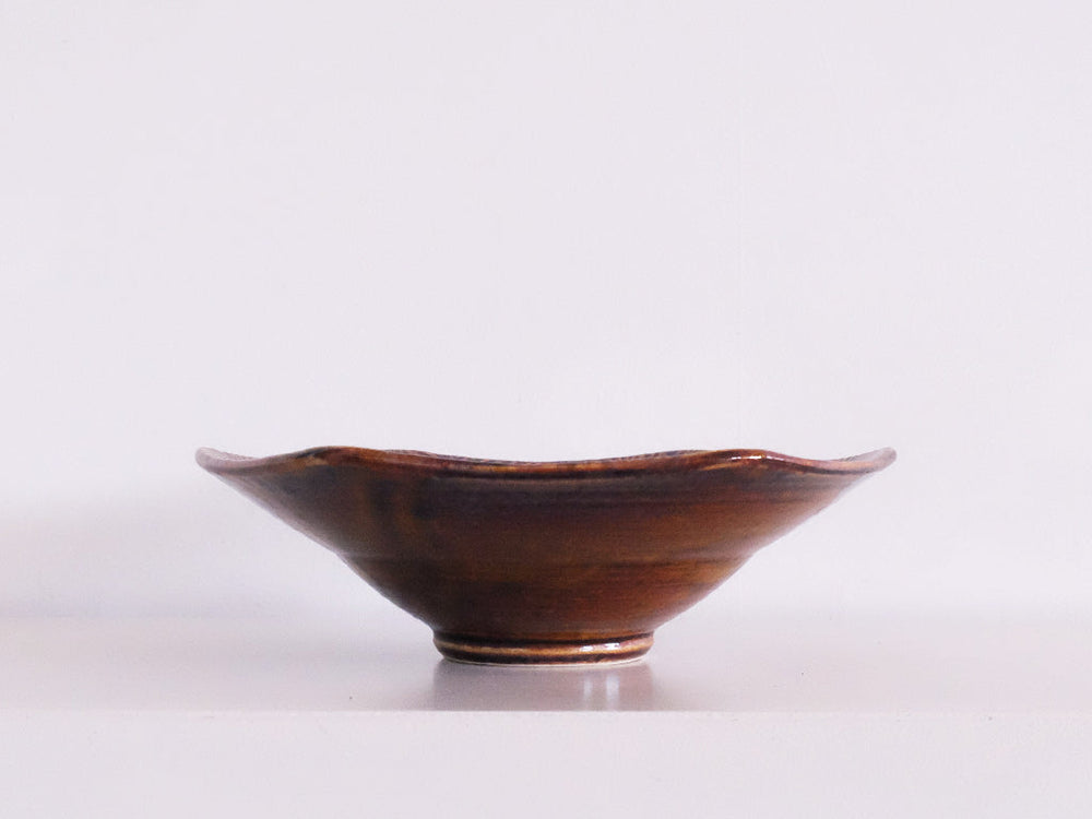
                  
                    [wholesale] Caramel Glaze Hexagonal Bowl by Tomoka Nomura
                  
                