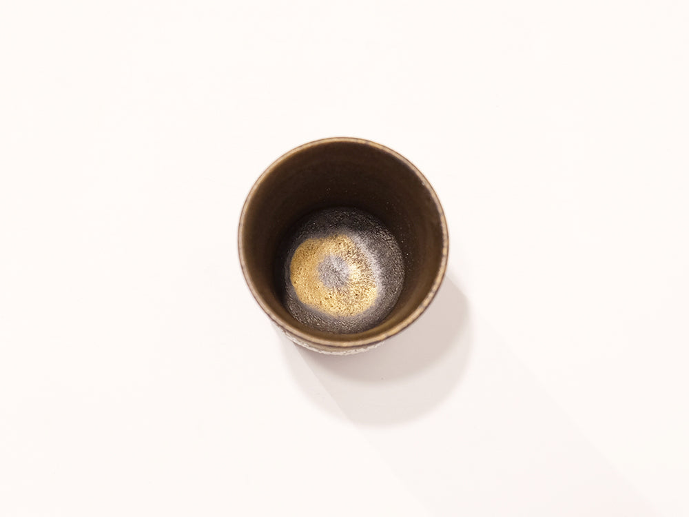 
                  
                    Gold Yunomi Cup by Masafumi Kawamatsu
                  
                