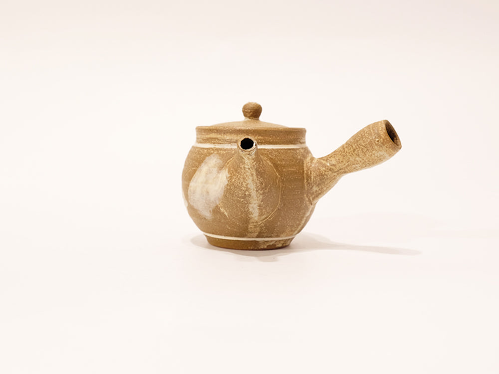 
                  
                    Kyūsu Tea Pot by Yukikatsu Isobe
                  
                