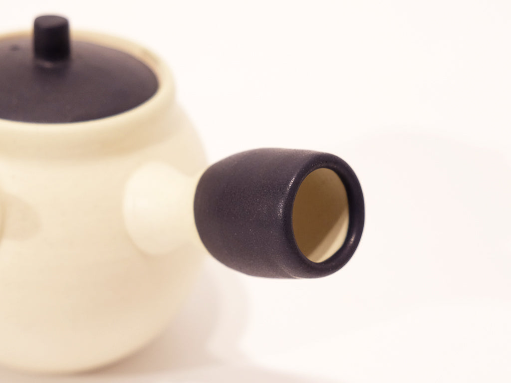 
                  
                    [wholesale] Kyusu Tea Pot by Hiroyuki Onuki
                  
                