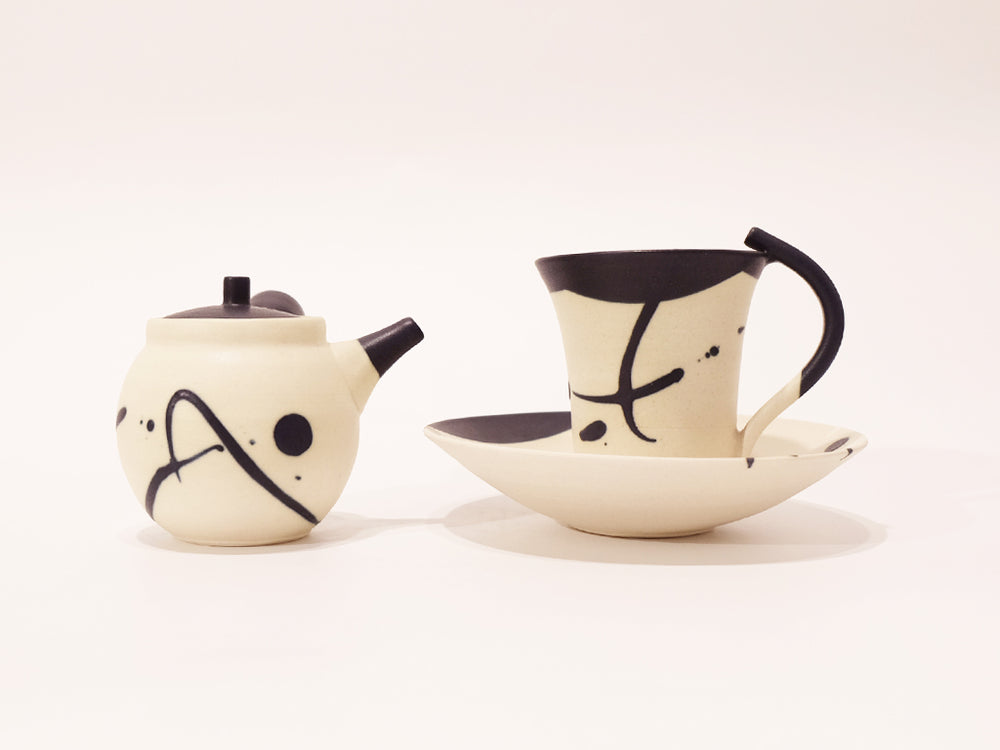 
                  
                    Kyūsu Tea Pot by Hiroyuki Onuki
                  
                