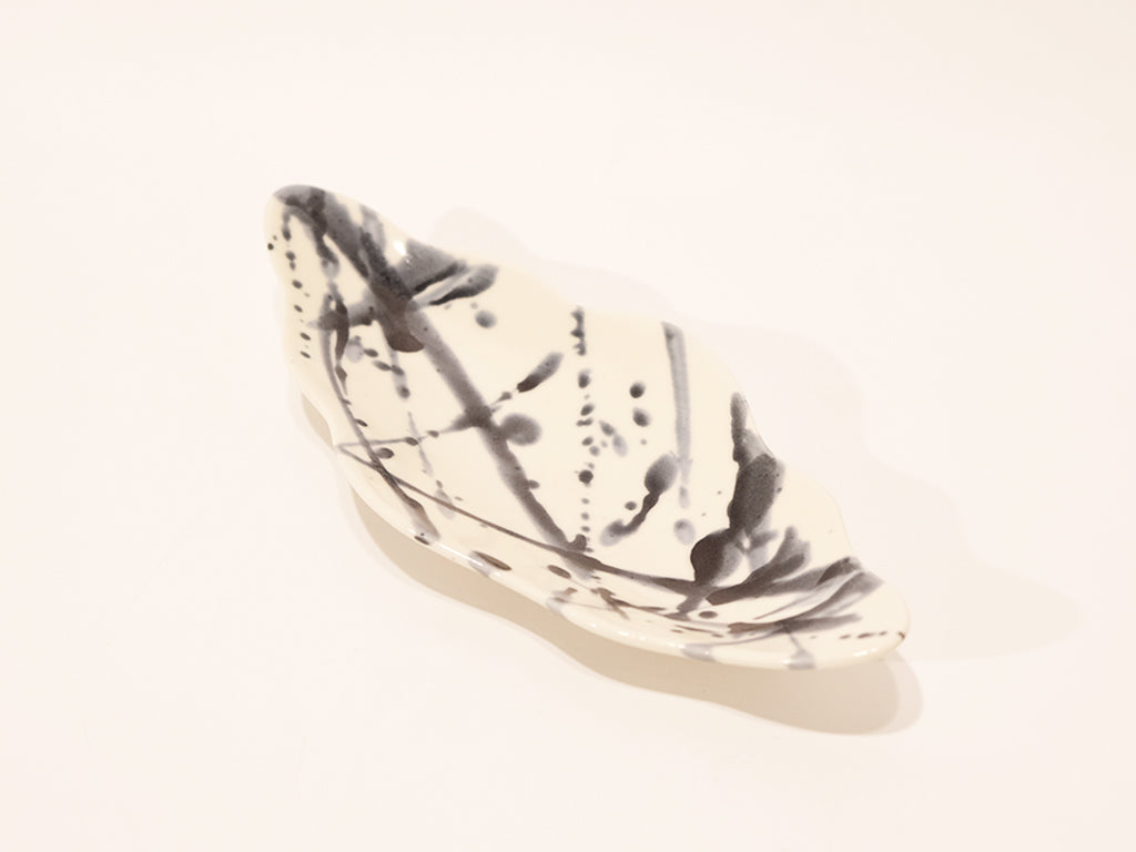 
                  
                    [wholesale] Wave Design Plate by Mamoru Teramoto
                  
                