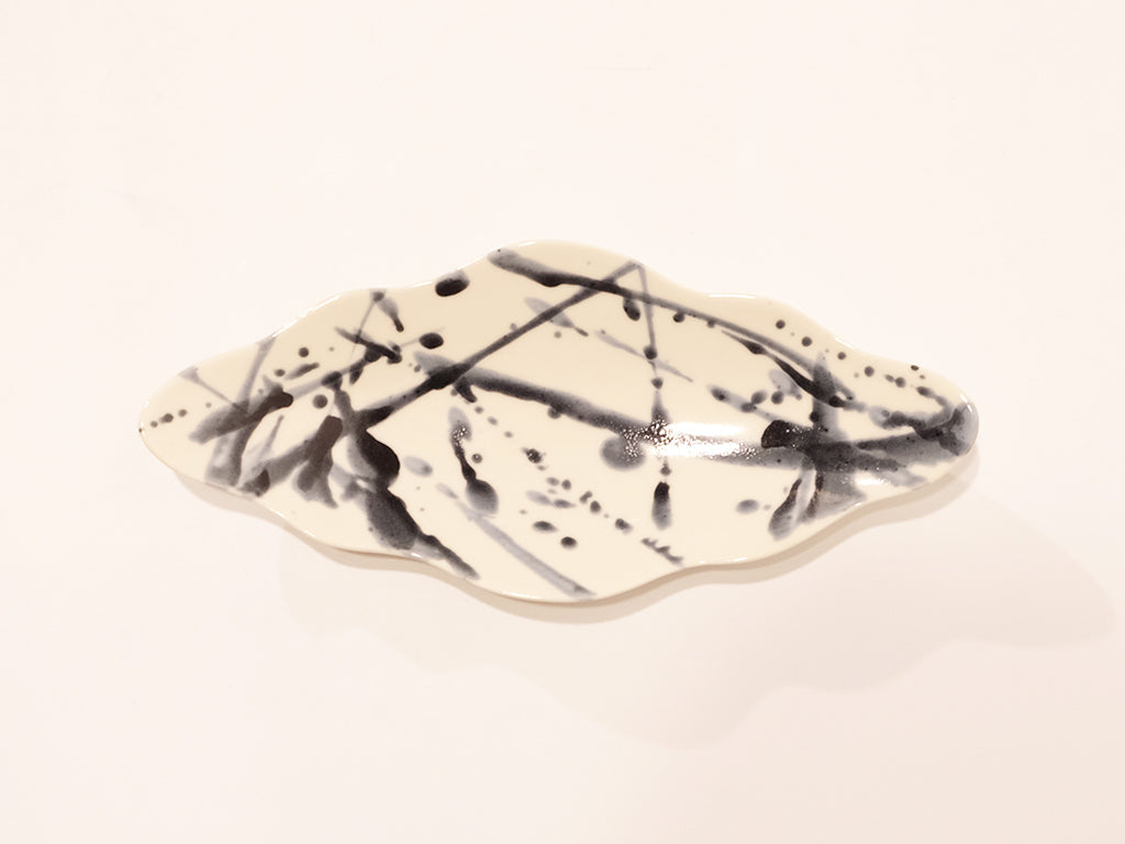 
                  
                    Wave Design Plate by Mamoru Teramoto
                  
                