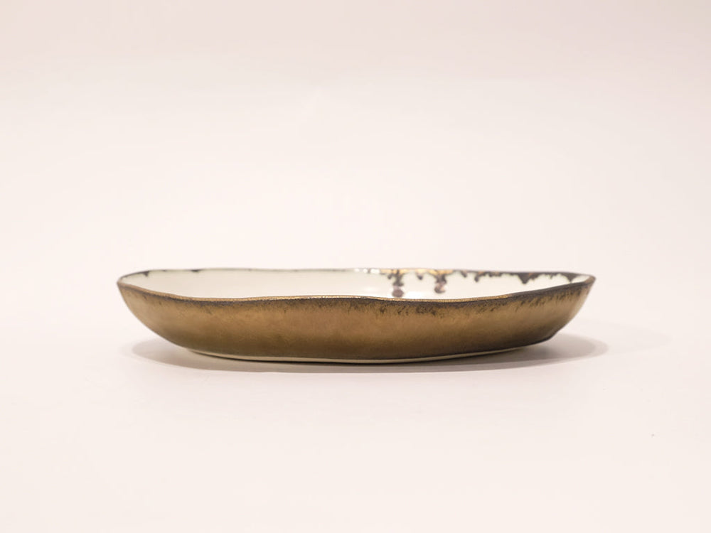 
                  
                    [wholesale] Rimmed Oval Plate by Masafumi Kawamatsu
                  
                