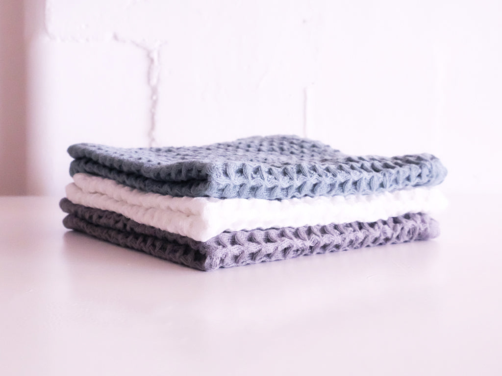 
                  
                    [wholesale] Small Mou Cube Organic Towel by Johnan Orimono
                  
                