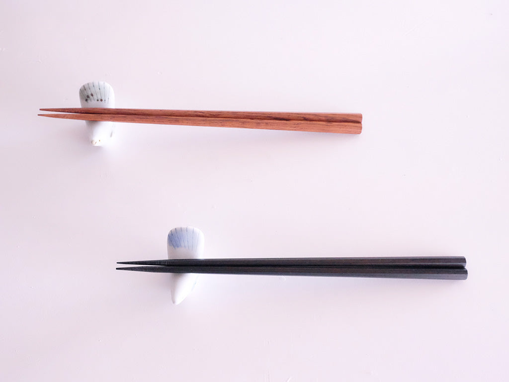 
                  
                    Bird Design Chopstick Rest by Baizan-gama
                  
                