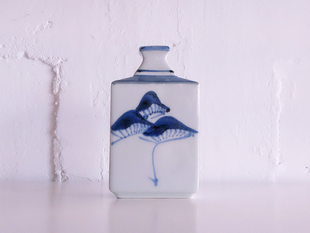 Pine Design Vase by Baizan-gama