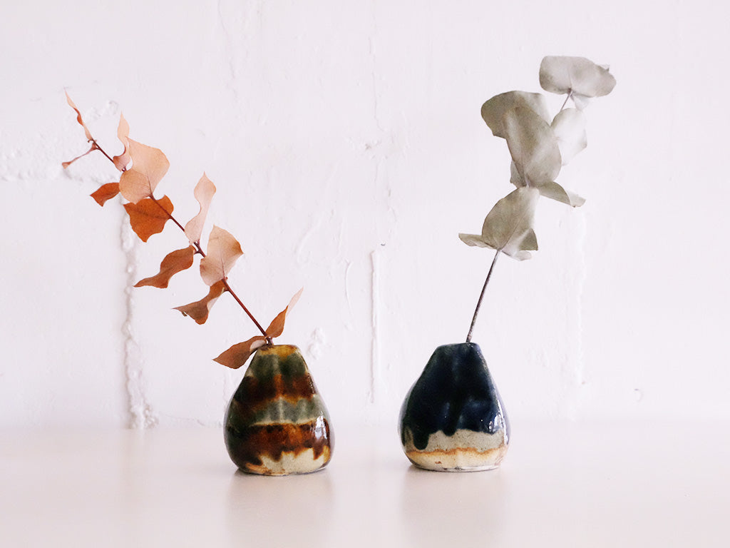 
                  
                    Small Vases by Yukutaya-gama
                  
                