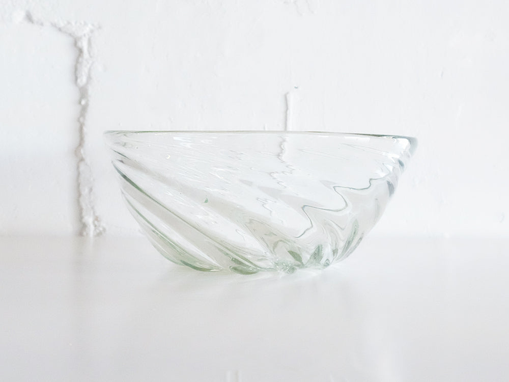 Minamo Glass Bowl by Seiten