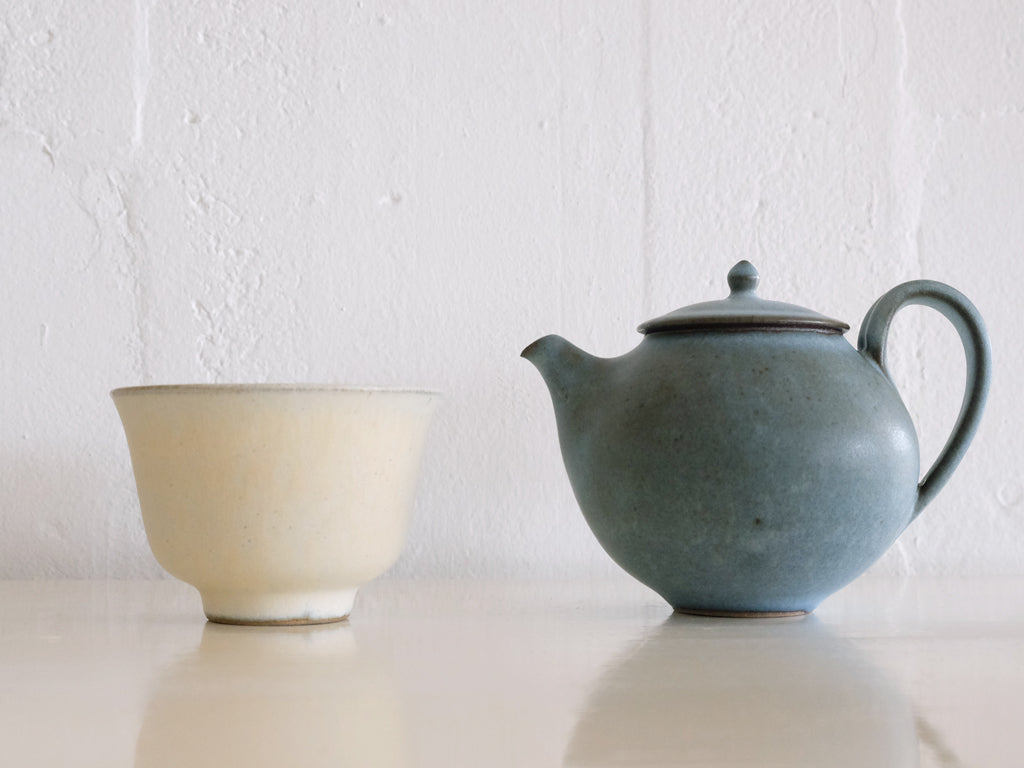 
                  
                    Kumidashi and Blue Teapot
                  
                