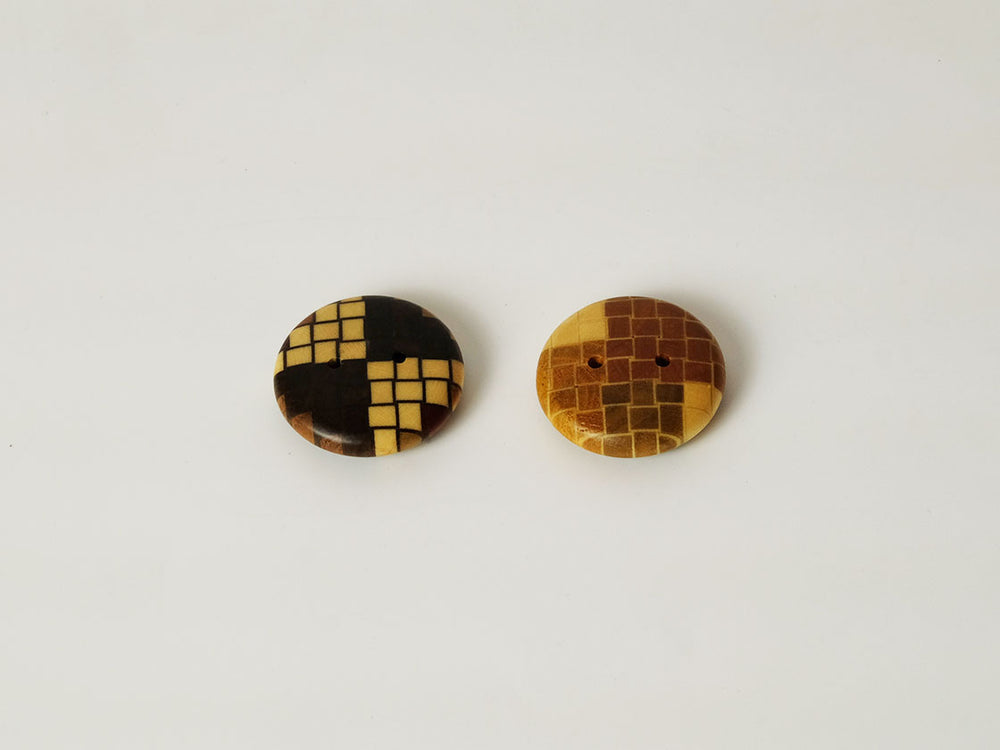 
                  
                    Hakone Yosegi Woodcraft Buttons
                  
                
